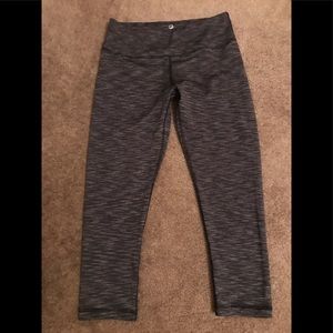 90 Degree Capri leggings